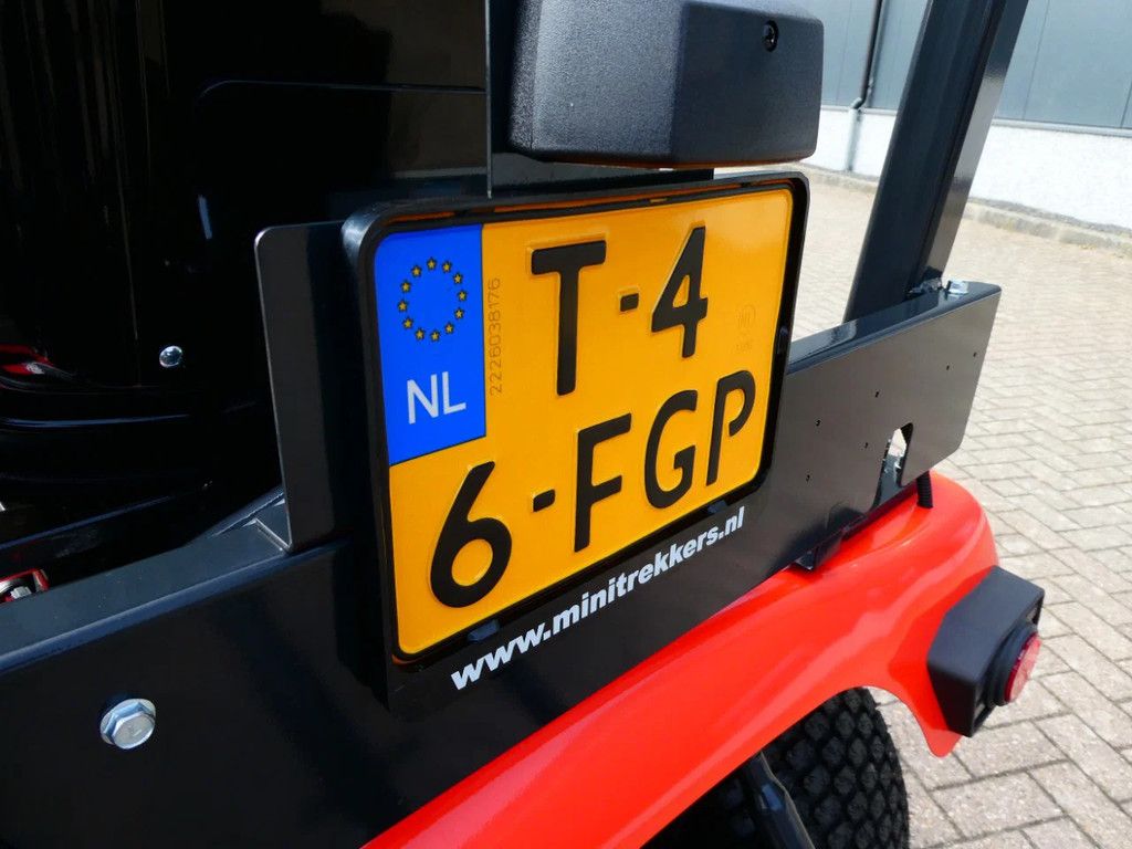 Kioti CS2510 4wd HST / 0001 Draaiuren / Middenmaaidek