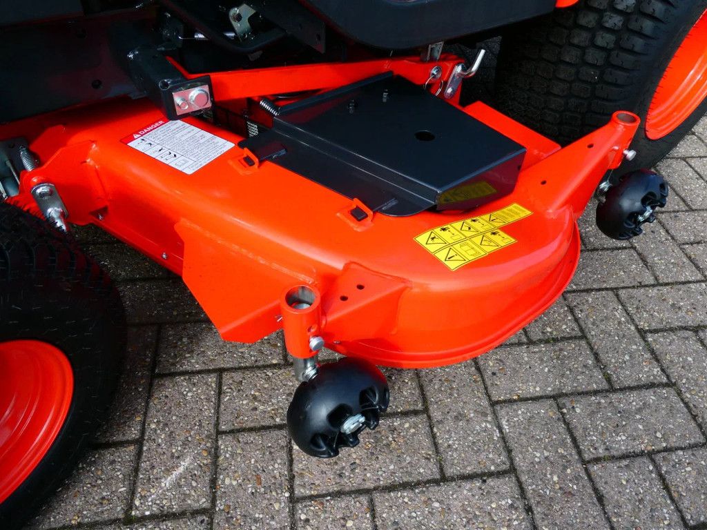 Kioti CS2510 4wd HST / 0001 Draaiuren / Middenmaaidek