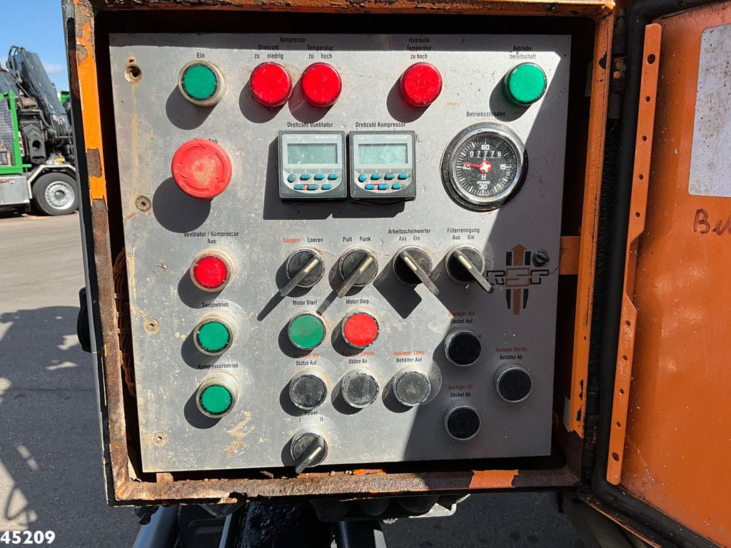 Mercedes-Benz Actros 3336 6x4 RSP Saugbagger 7m³