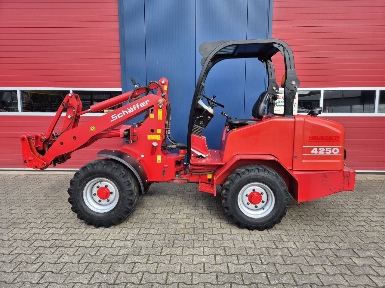 SCHAFFER 4250 SHOVEL MET KUBOTA 50 PK BOUWJAAR 2013