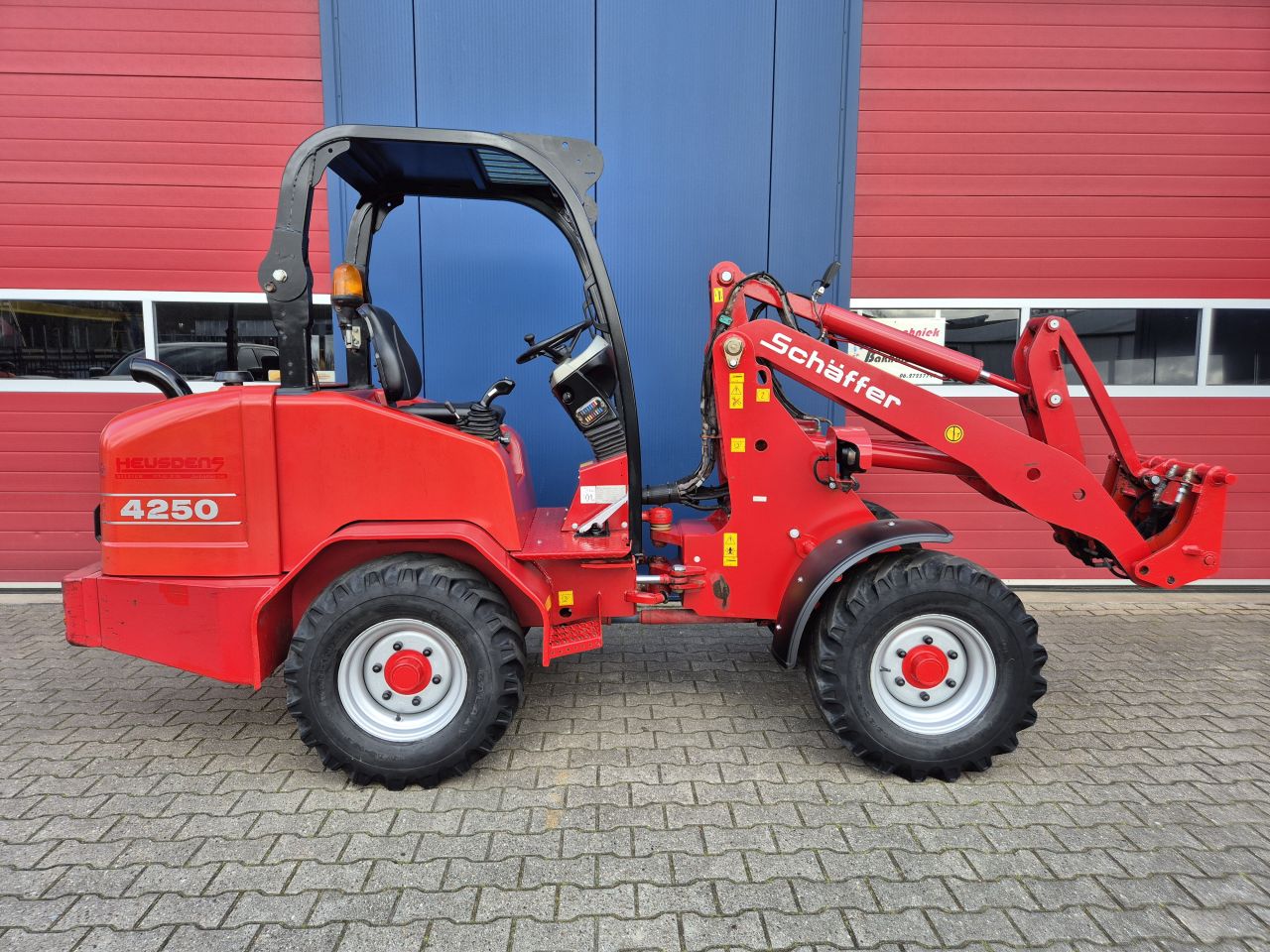 SCHAFFER 4250 SHOVEL MET KUBOTA 50 PK BOUWJAAR 2013