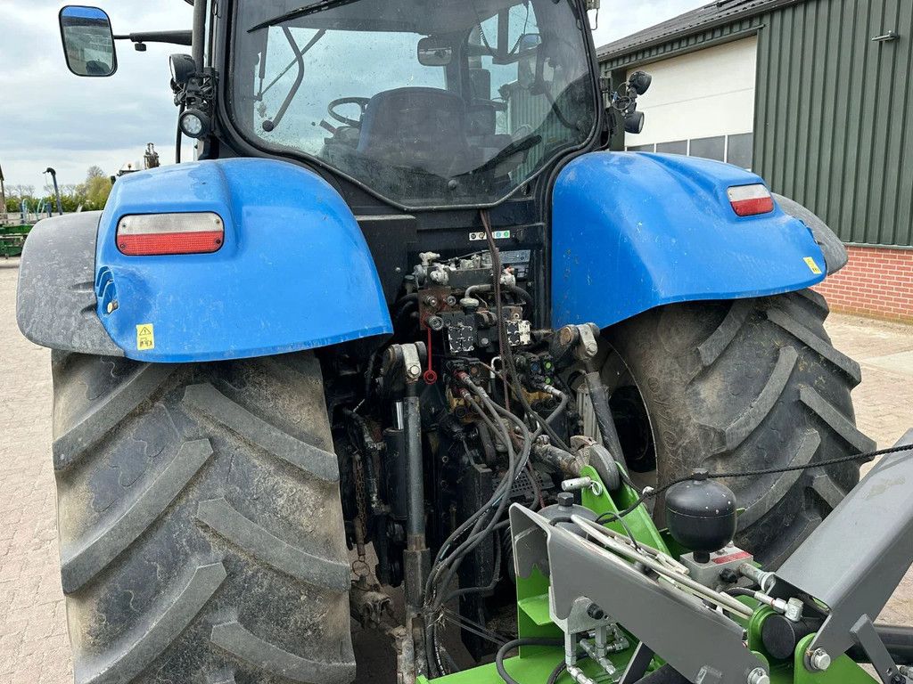 New Holland T7030