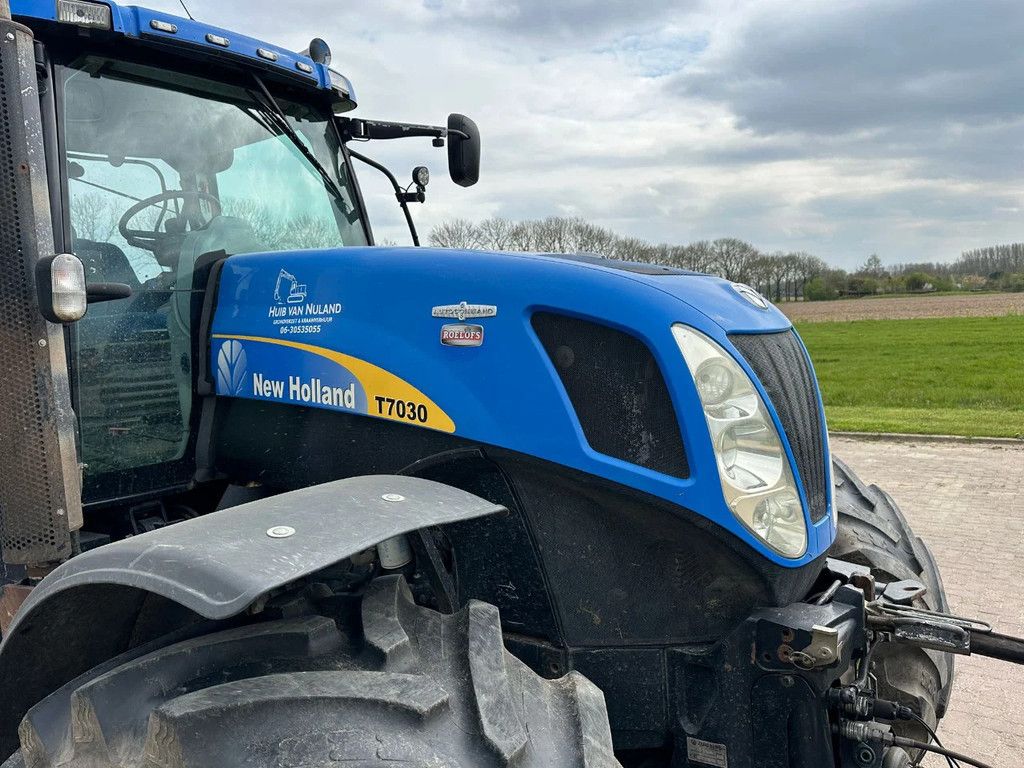 New Holland T7030