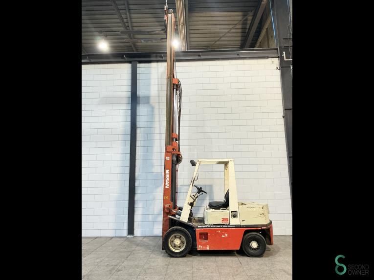 Gabelstapler Diesel Nissan EH02A25U