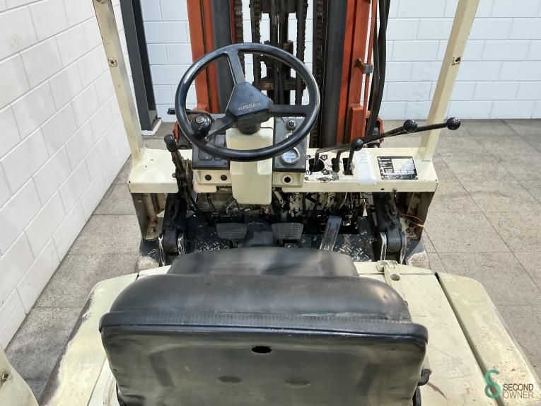 Gabelstapler Diesel Nissan EH02A25U