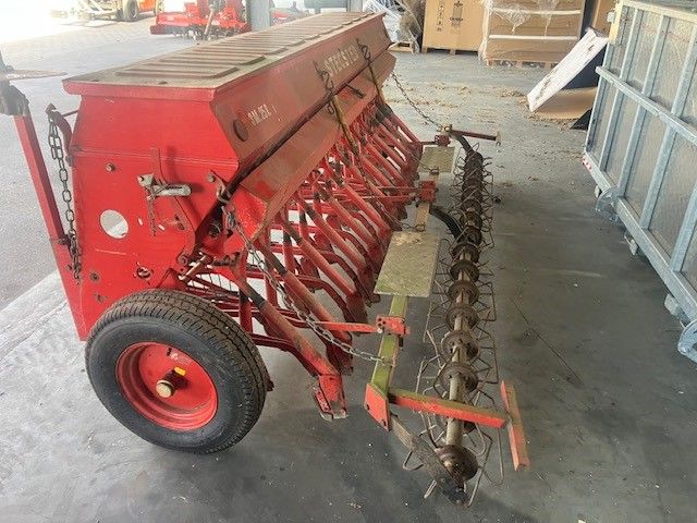 STEGSTED 3M25R zaaimachine met werkbreedte van 3 m