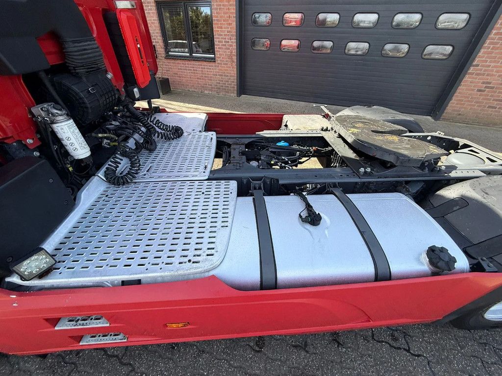 DAF CF 450 4x2Space Cab EURO 6D NL Truck APK/TUV 12-2026