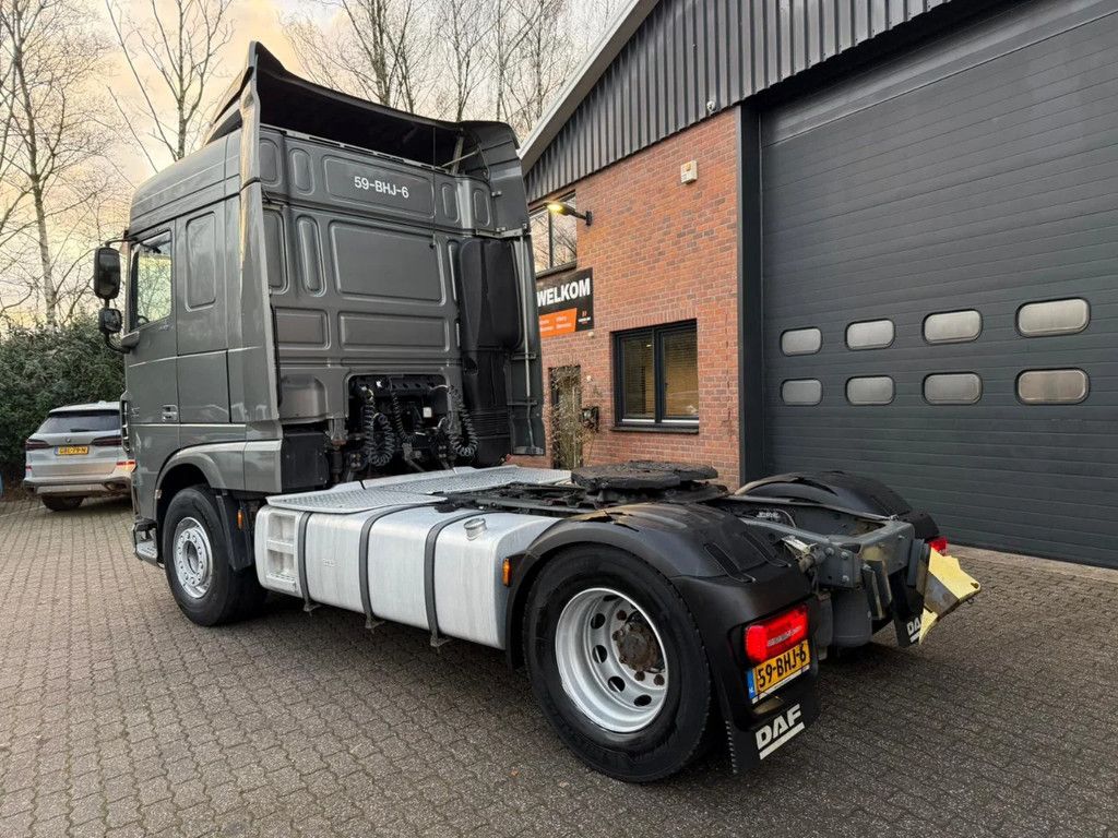DAF XF 440 4X2 Space Cab Hydraulic NL Truck