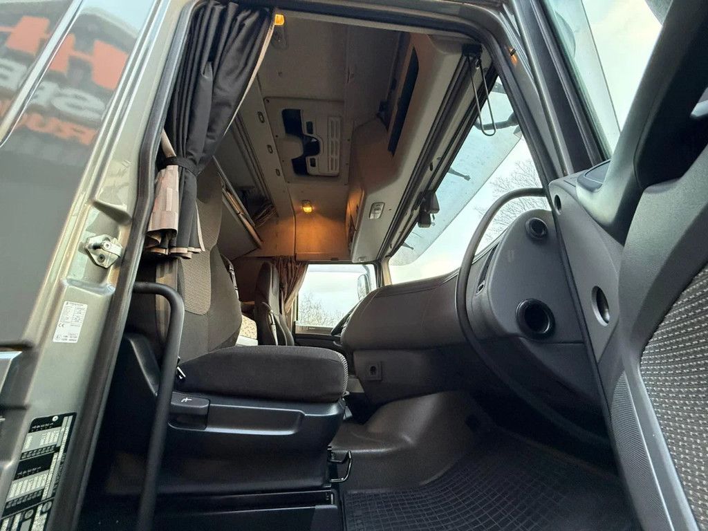 DAF XF 440 4X2 Space Cab Hydraulic NL Truck