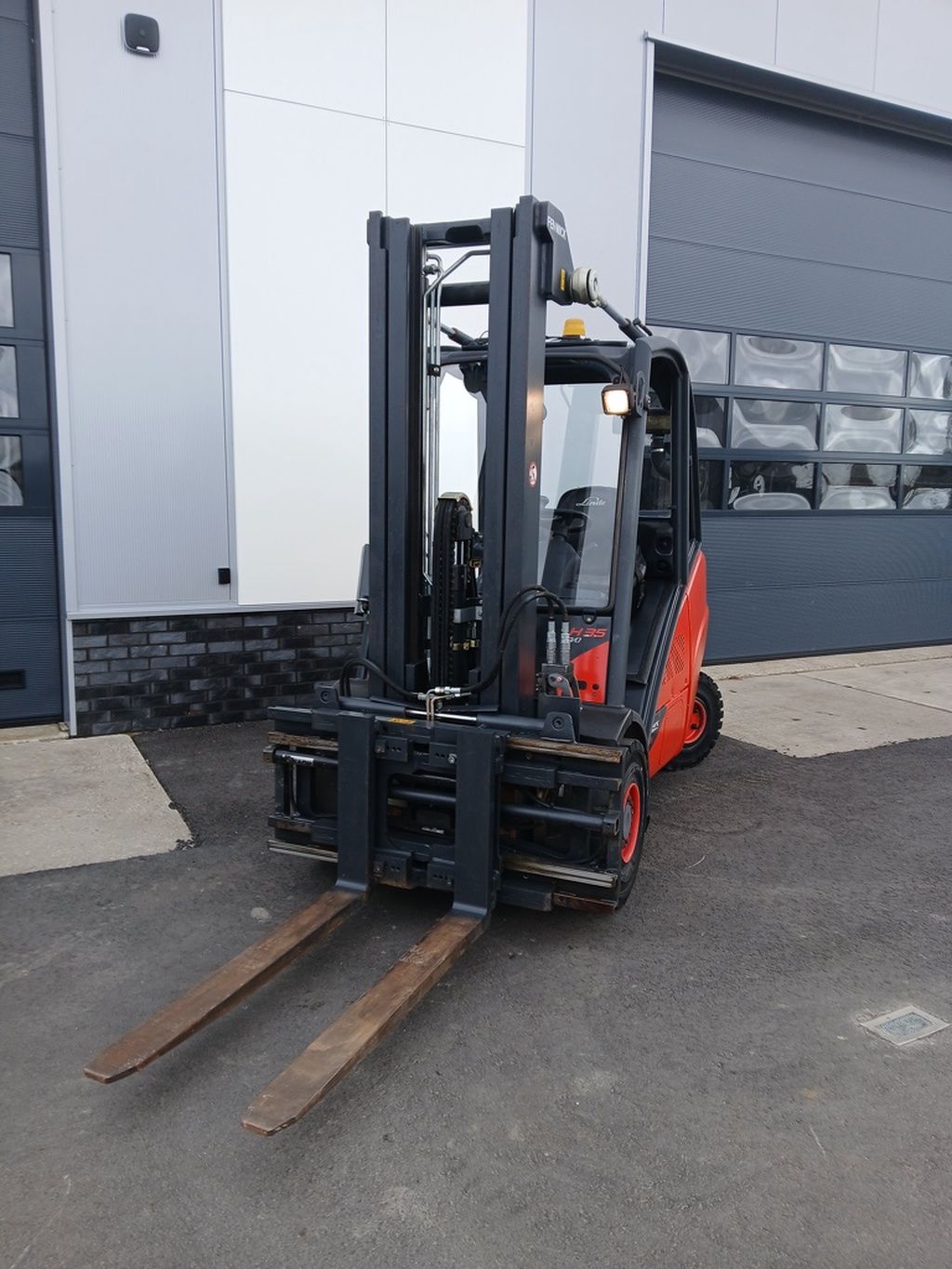 Linde H35D-02