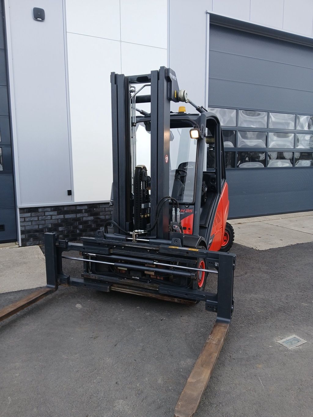 Linde H35D-02