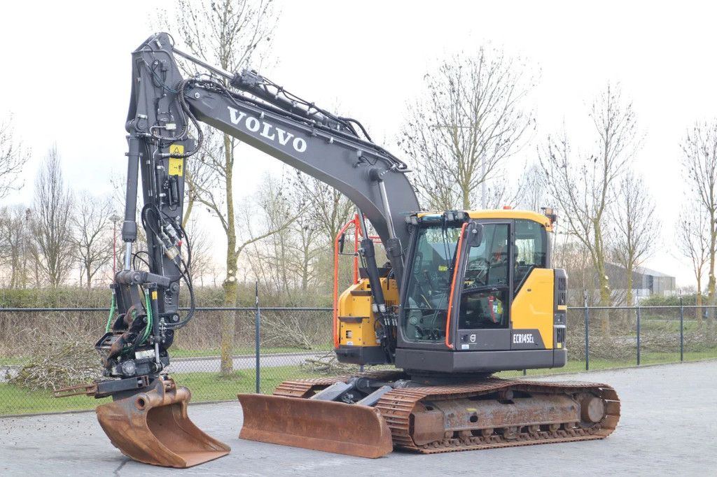 Volvo ECR145 EL | ROTOTILT + GRIP | BLADE | DIG ASSIST 3D