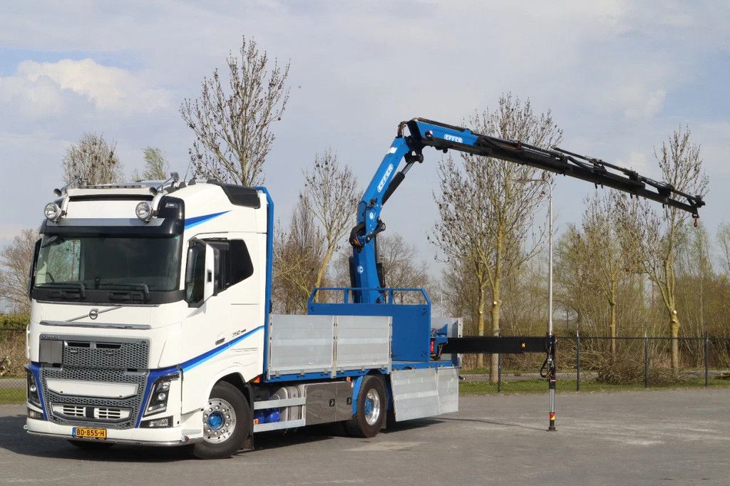 Volvo FH 16.750 | 6X2*4 RETARDER EFFER 215-6 DEMOUNTABLE CRANE