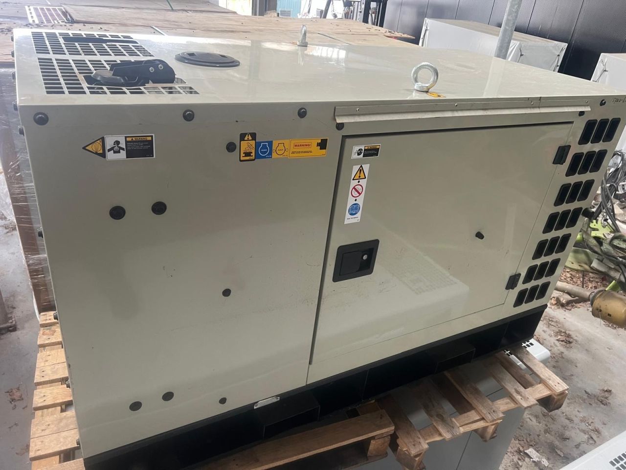 Gebruikte PERKINS SOL1-1P1 diesel generator 14.5 KVA
