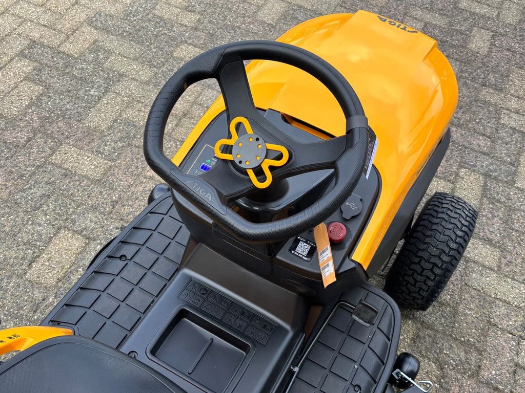 Stiga elektrische accu zitmaaier 398e mulch en zij-uitworp