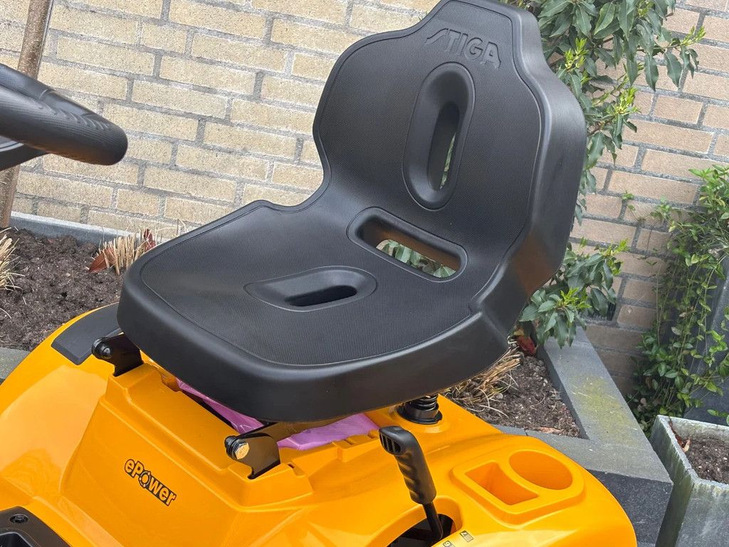 Stiga elektrische accu zitmaaier 398e mulch en zij-uitworp