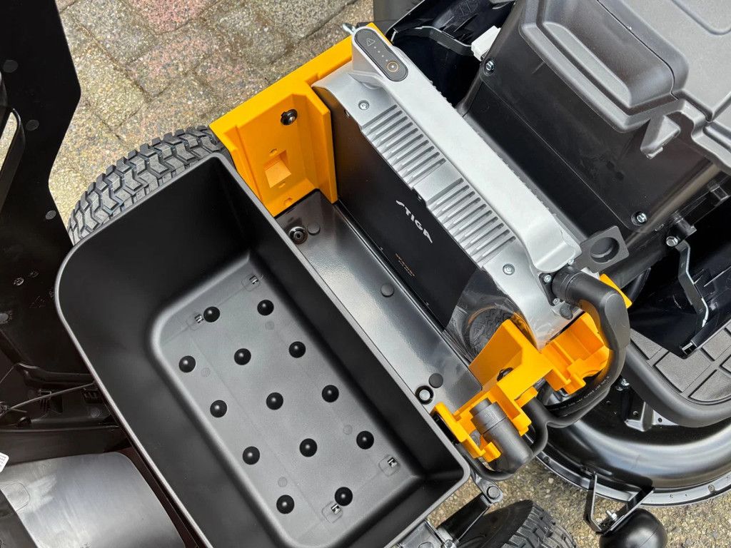 Stiga elektrische accu zitmaaier 398e mulch en zij-uitworp