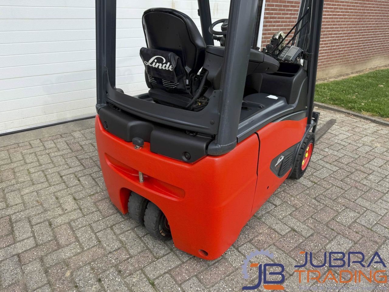 Linde E16C-02 Elektro-Gabelstapler | 2017 | 1201Std | 1,6T | 3,1