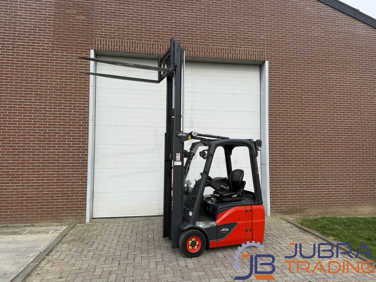 Linde E16C-02 Elektro-Gabelstapler | 2017 | 1201Std | 1,6T | 3,1