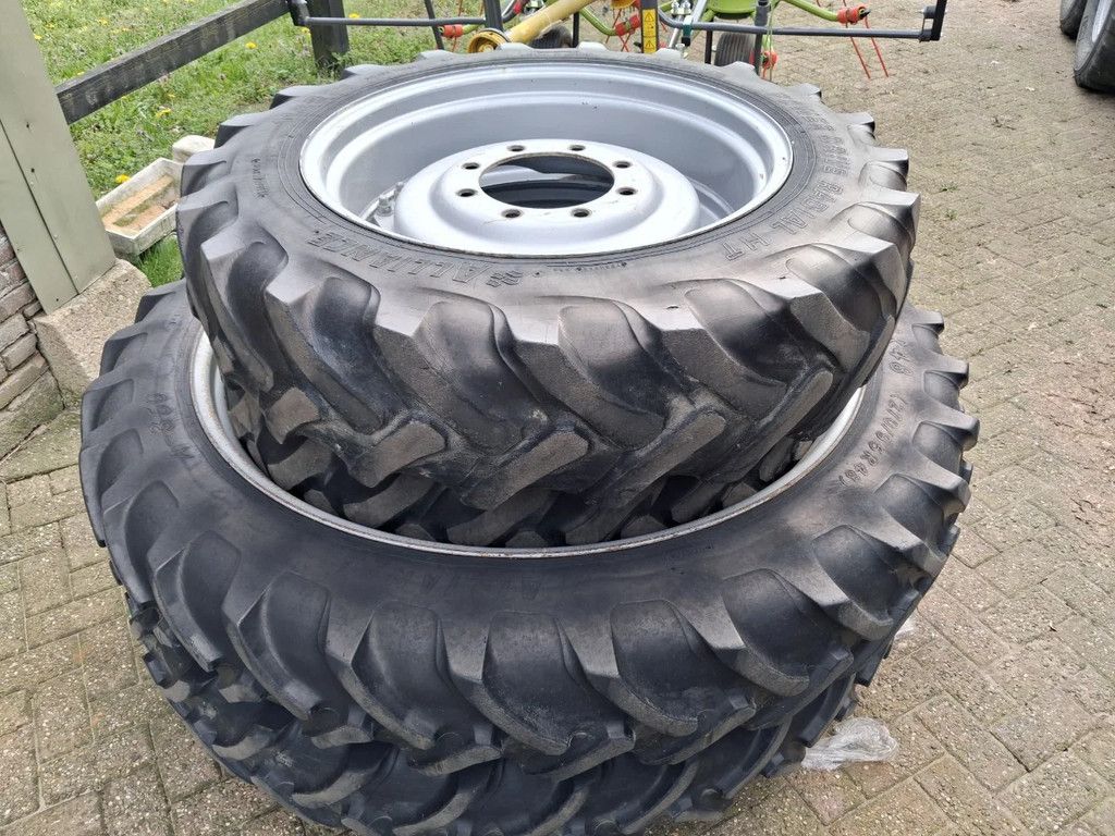 International case Frondhef cultuur banden 4240