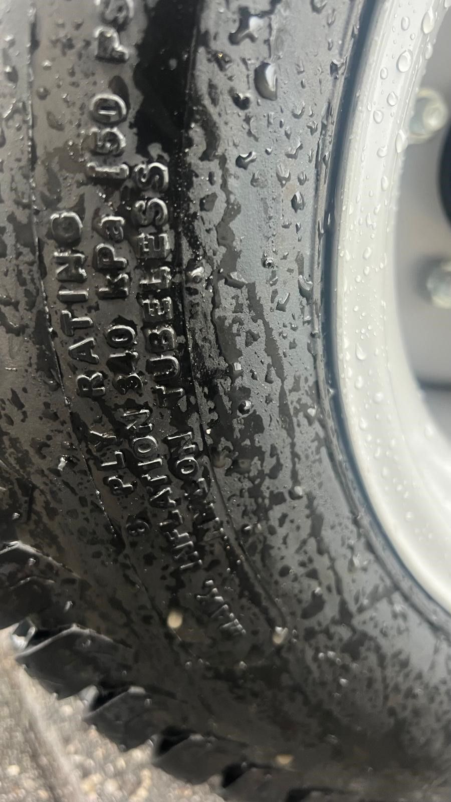 Nieuwe GARMECH kipper met laadvermogen van 2,5 ton