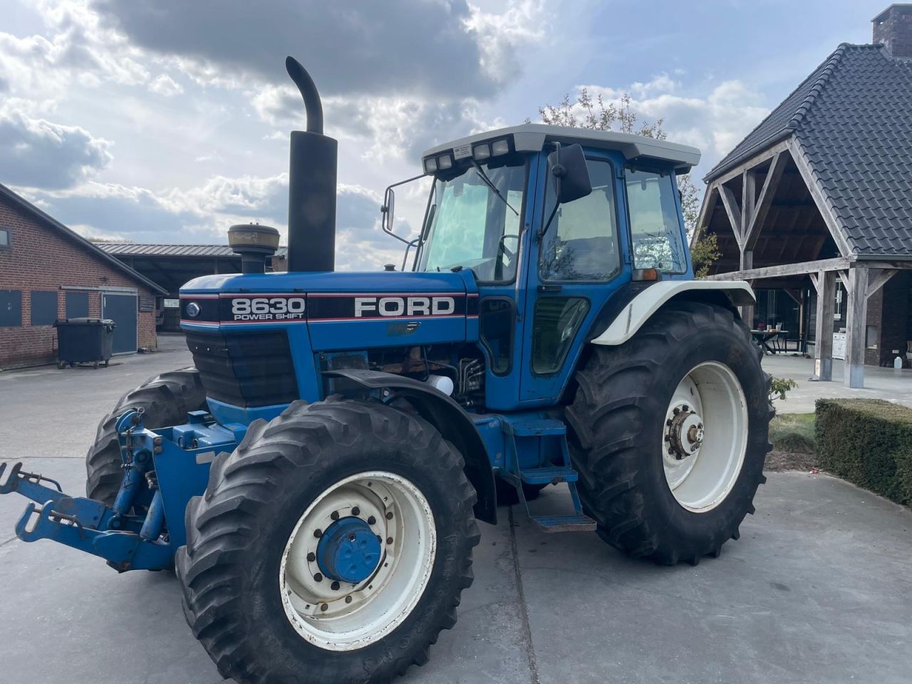 Ford 8630 powershift 40kmh lucht fronthef