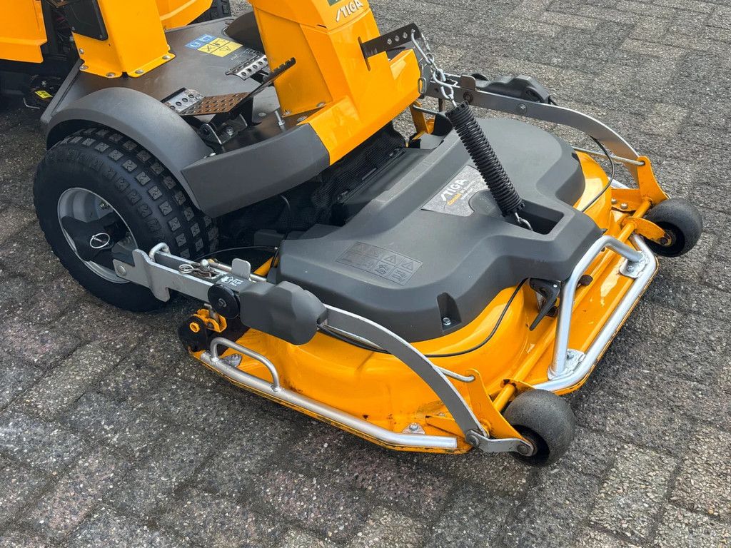 Stiga Gebruikte frontmaaier 2 cil. met stuurbekr. 95cm