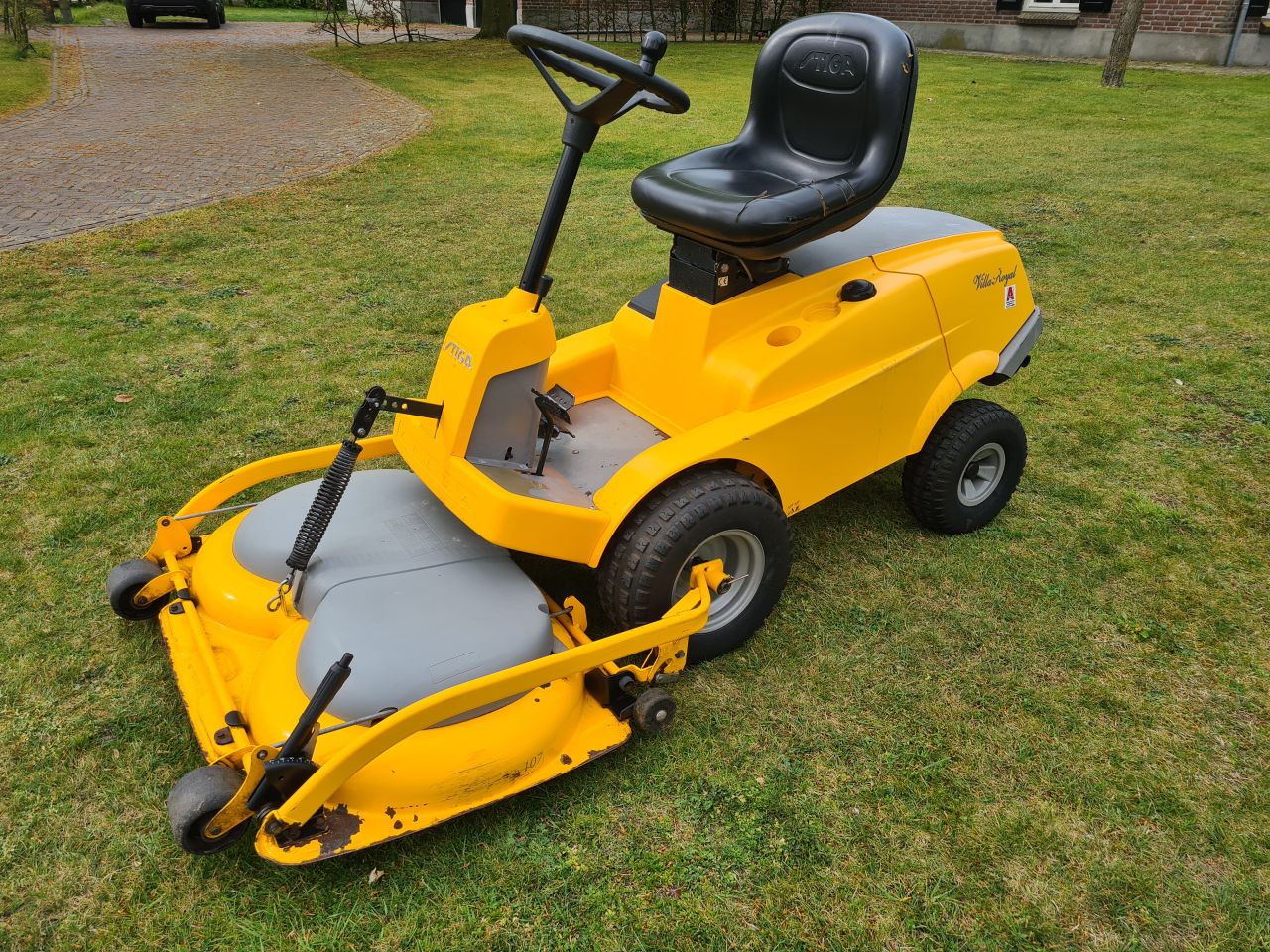 Stiga villa Royal frontmaaier mulch mulchmaaier hydrostaat.