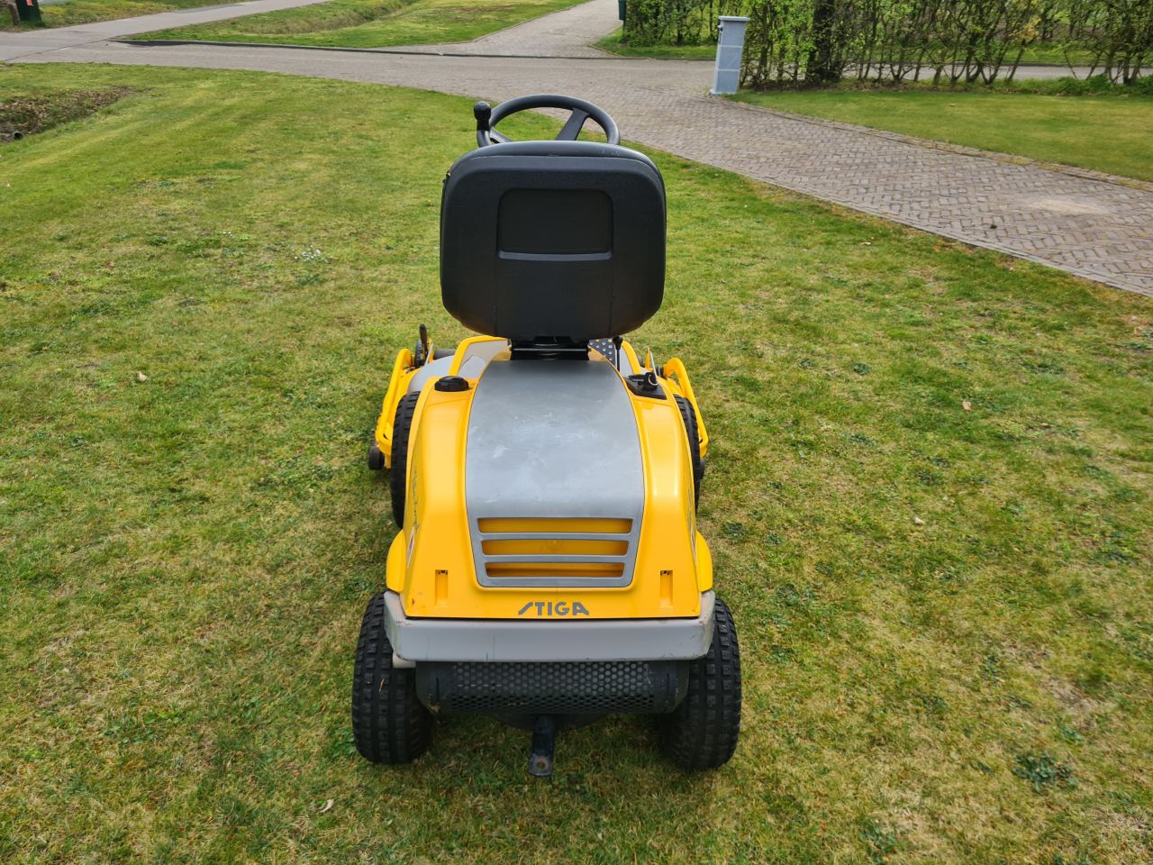 Stiga villa Royal frontmaaier mulch mulchmaaier hydrostaat.