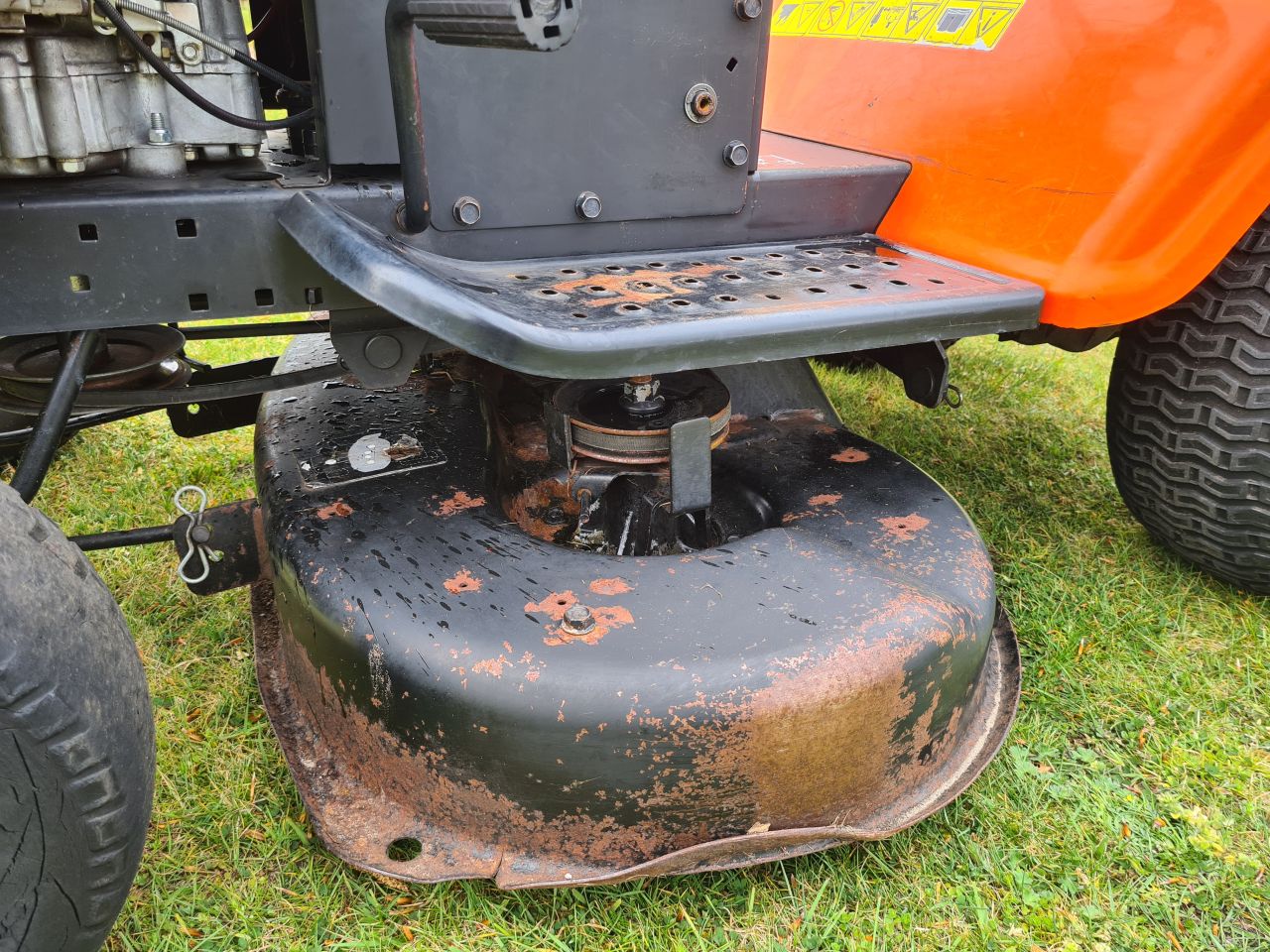 Husqvarna LT131 zitmaaier zijlosser.