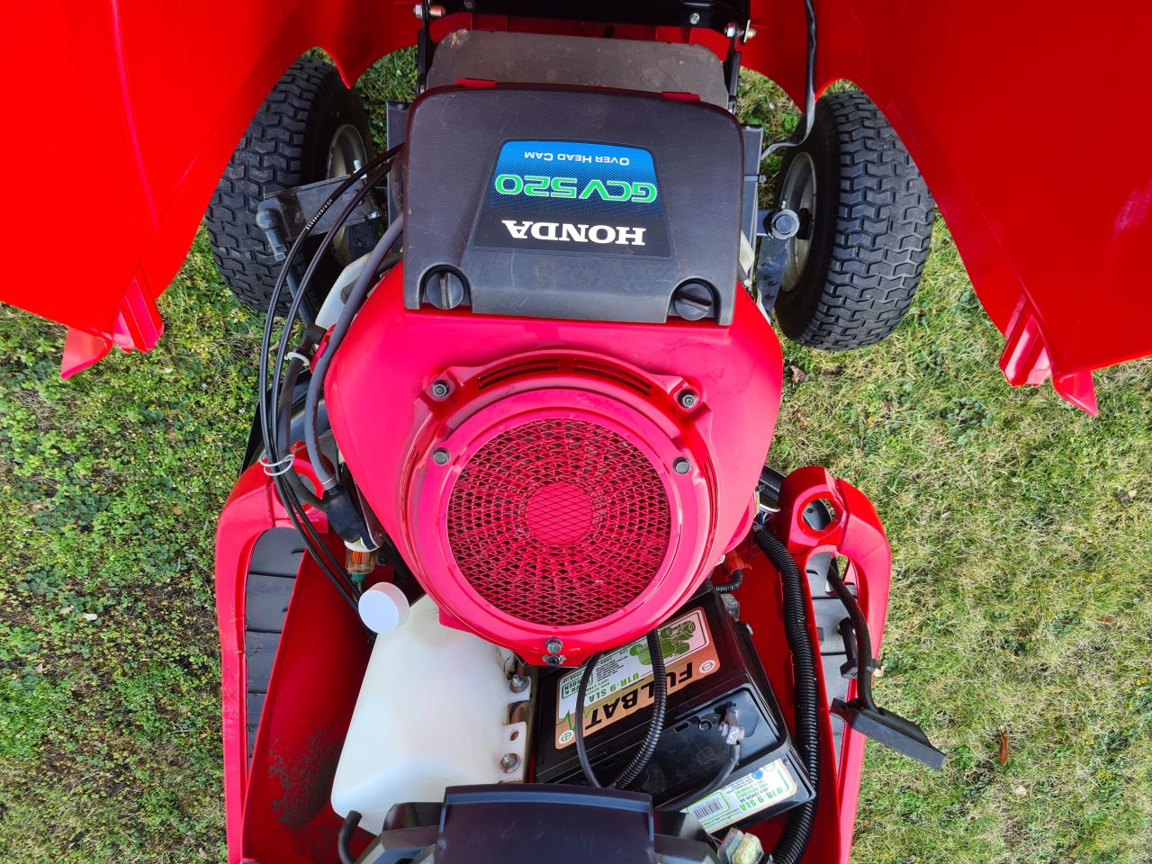 Honda HF 2315 zitmaaier met opvangbak.