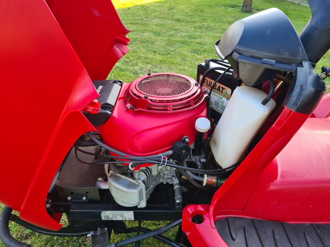 Honda HF 2315 zitmaaier met opvangbak.