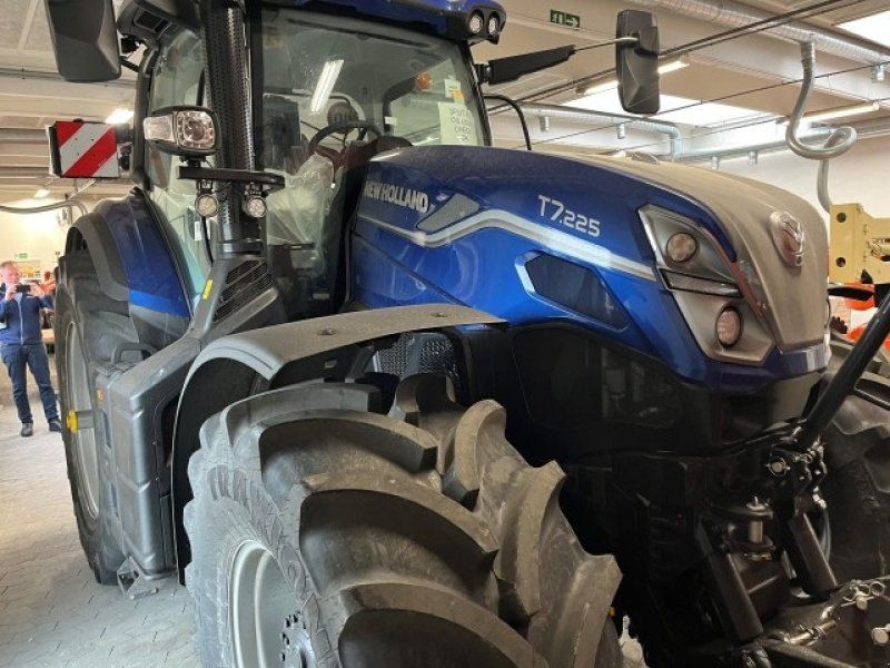 New Holland T7.225 AC GEN,