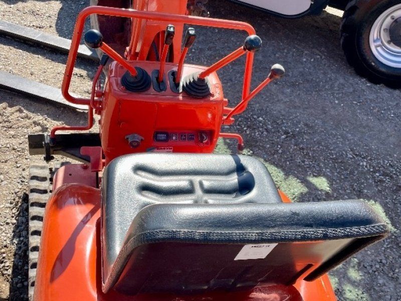 Kubota K 008