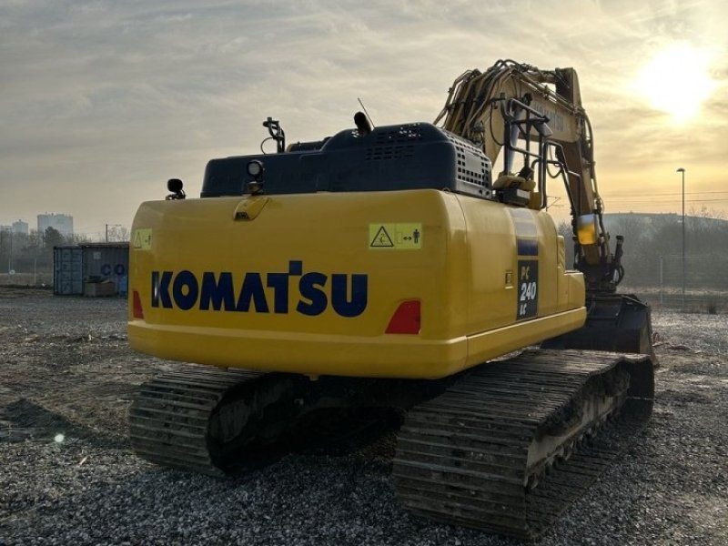 Komatsu PC240LC-11EO