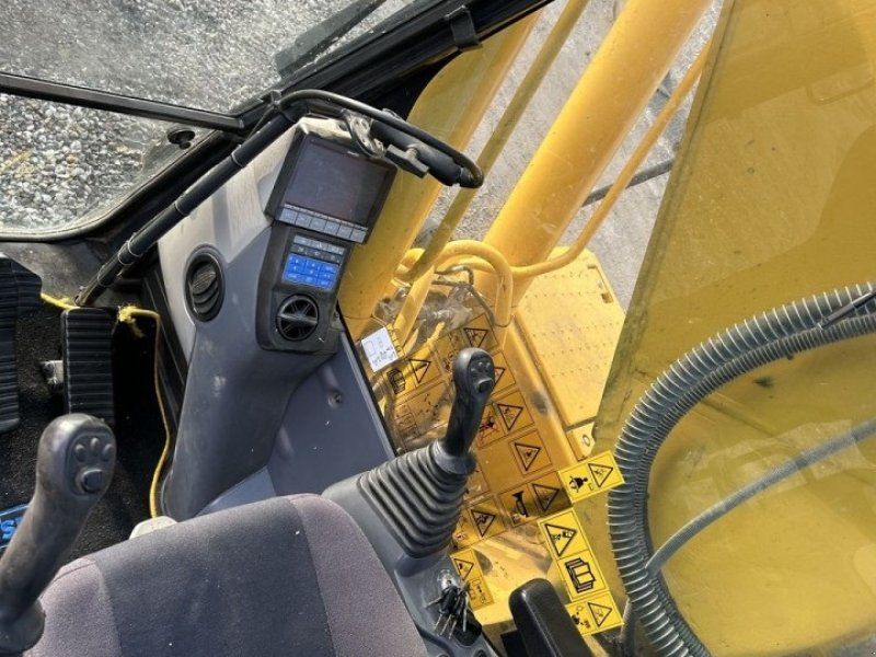 Komatsu PC240LC-11EO