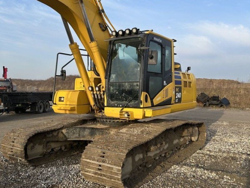 Komatsu PC240LC-11EO