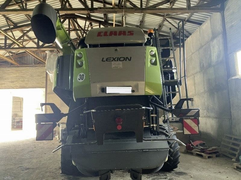 Claas MIETE MÄHDRESCHER LEXION 7400