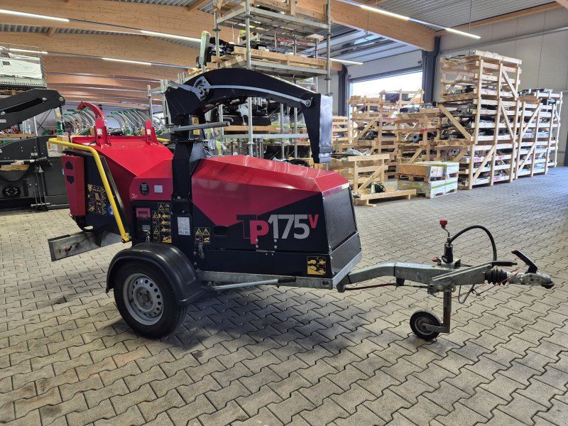 TP 175 MOBILE D Holzhacker mit Dieselmotor und PKW-Fahrwerk-Vorführ