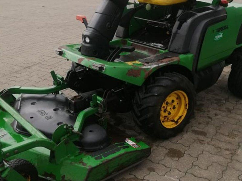 John Deere F 1400