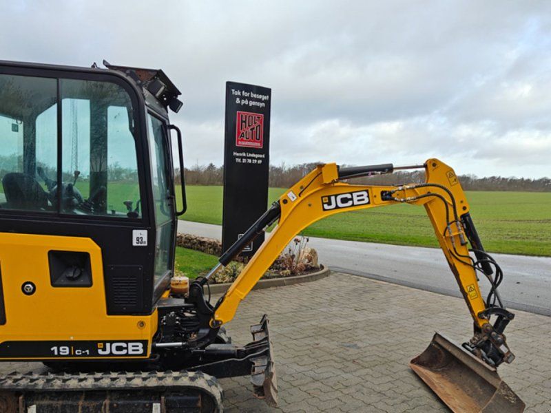 JCB 19C-1