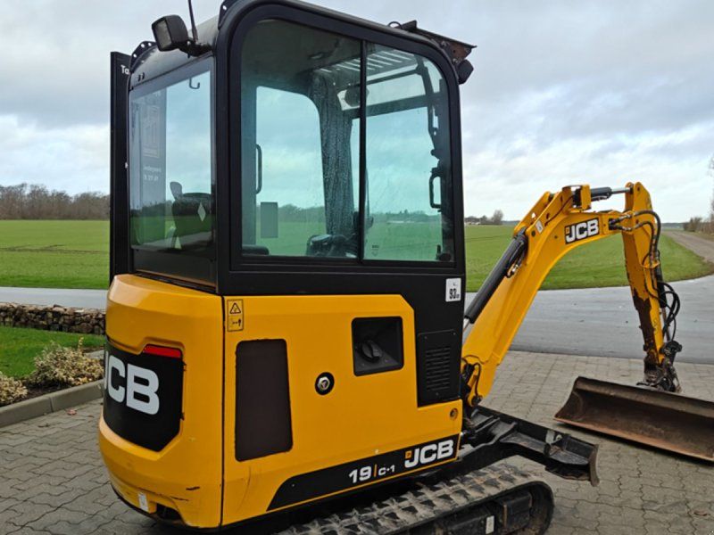 JCB 19C-1