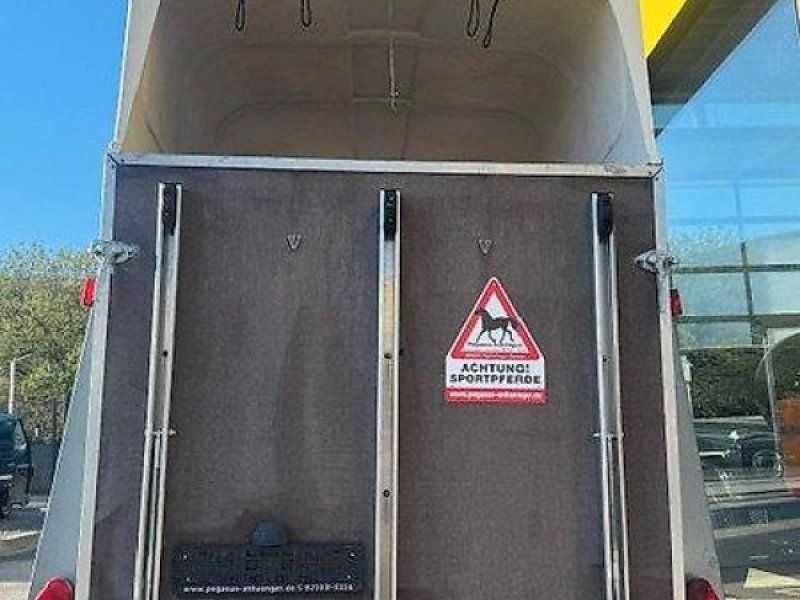 WM Meyer 2 Pferde Aluboden NEUER AUFBAU Sattelkammer 2,0t