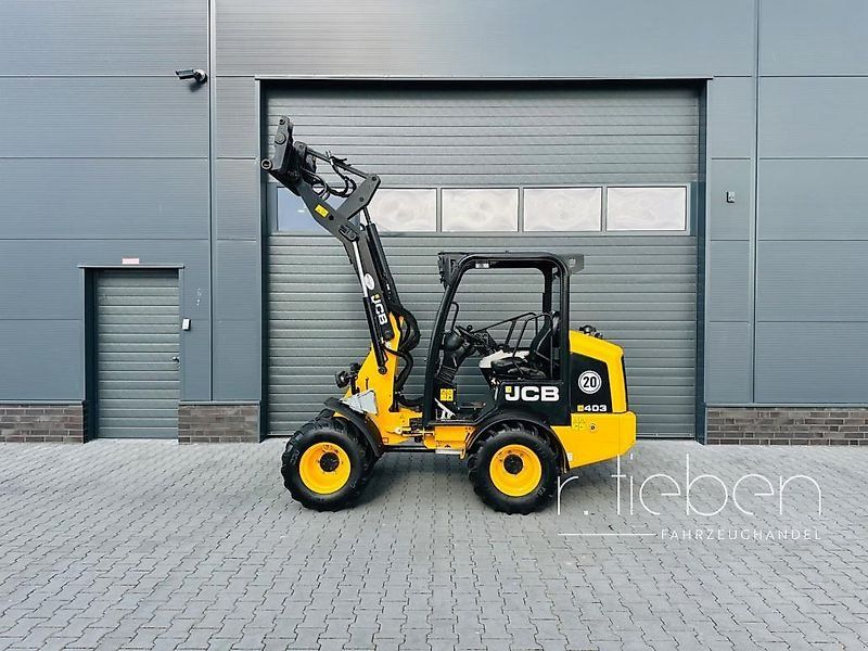 JCB 403 Hoflader / 36 PS Maschine