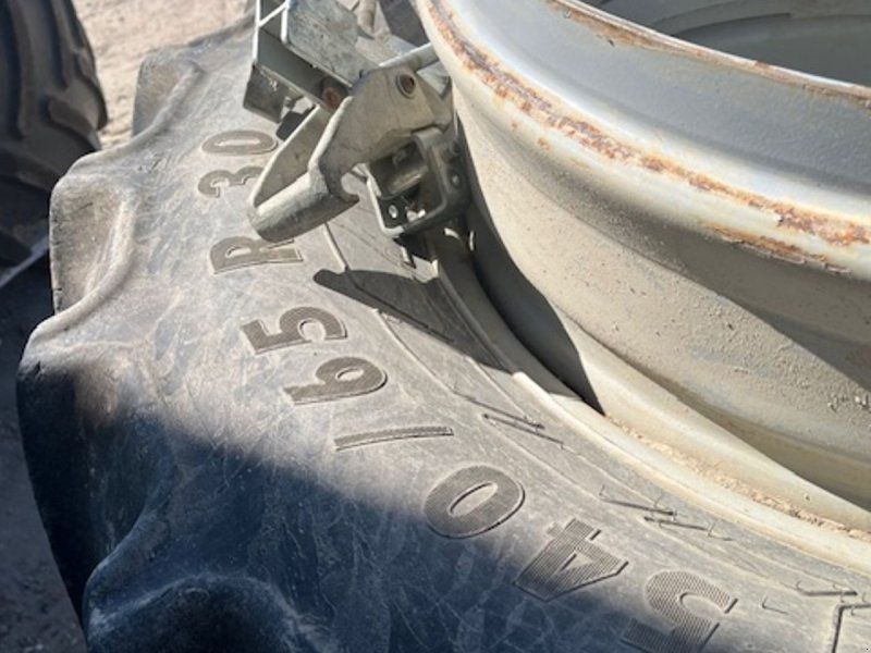 650/65R42 540/65R 30 & 650/65R42