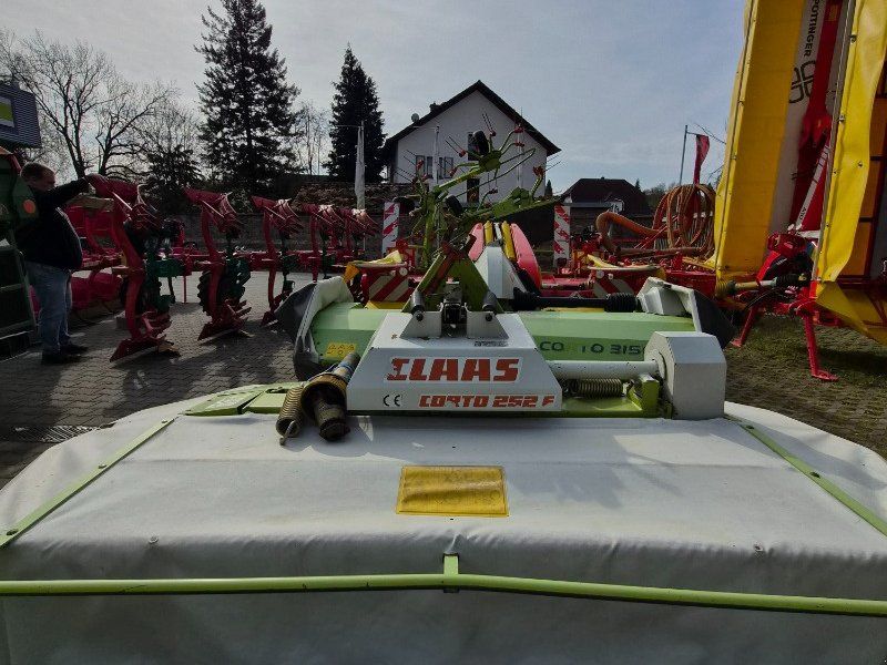 Claas Corto 252 F