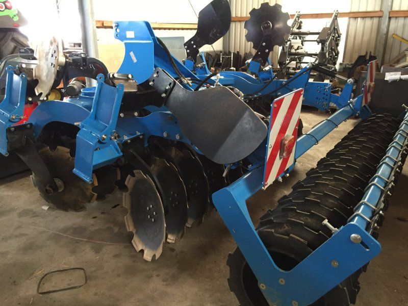 ZAGRODA DH 300 / 3 m, Kurz, auf Wunsch mit Crosskillwalze