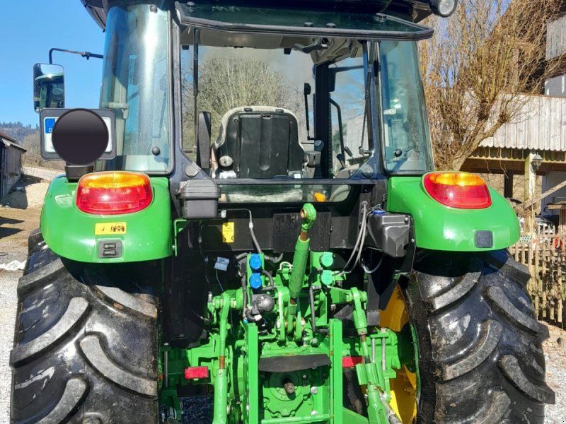 John Deere 5075 E