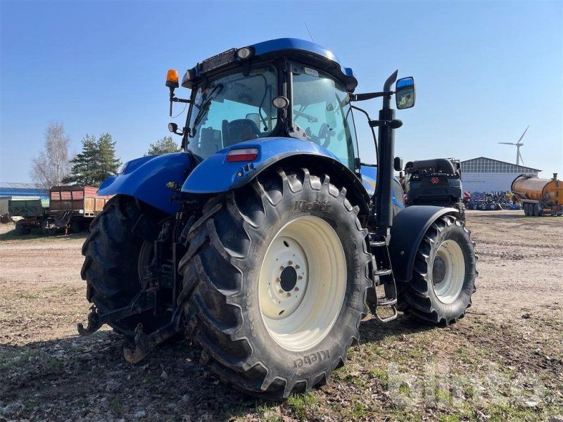 New Holland T6090