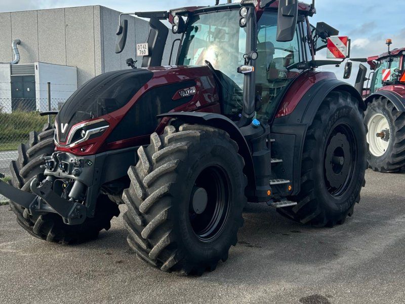 Valtra Q305
